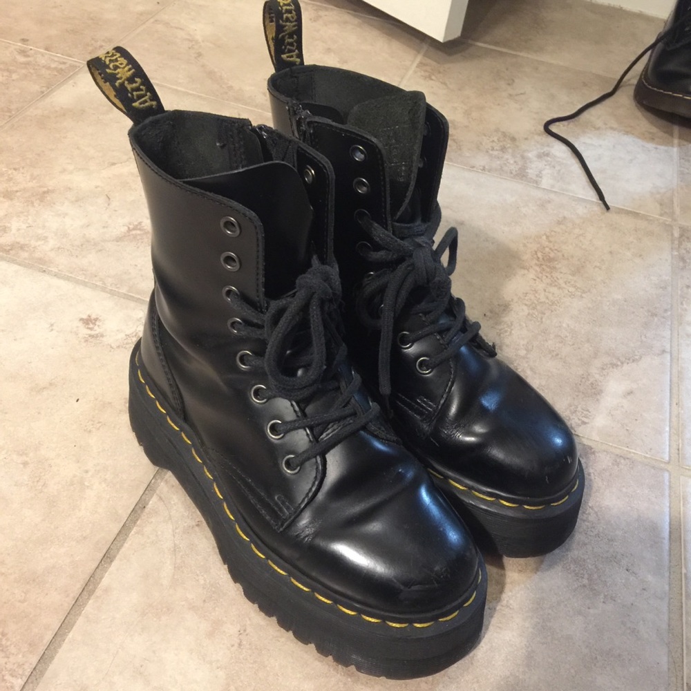 dr.martens jadon platform boots women’s size 5.5